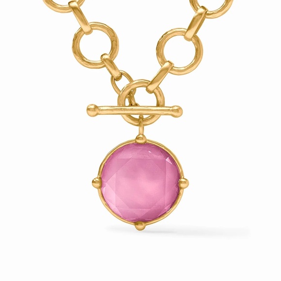 Gold Bee Pendant Necklace - Picture 4 of 4